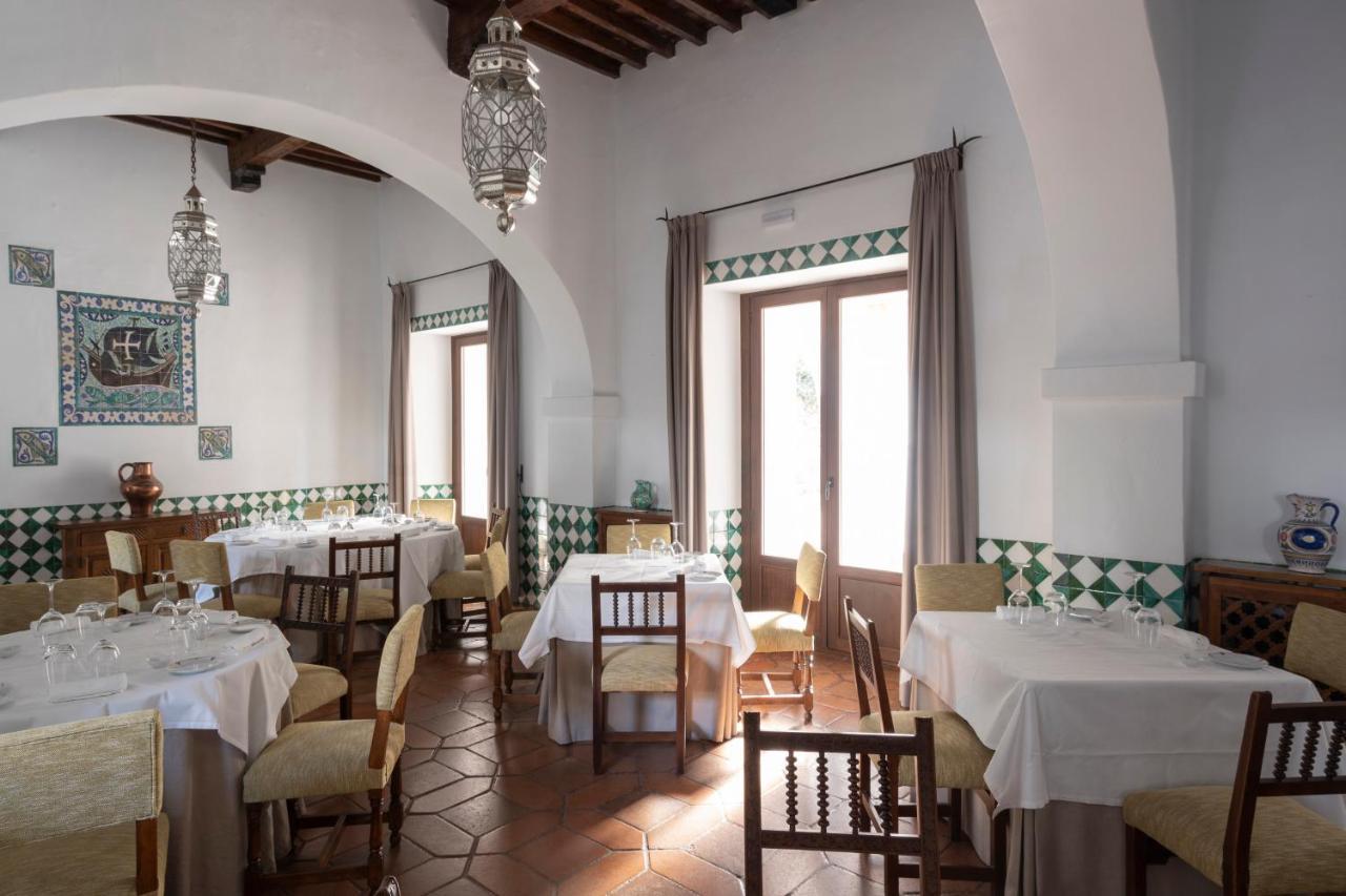 Parador De Guadalupe Γουαδελούπη Εξωτερικό φωτογραφία