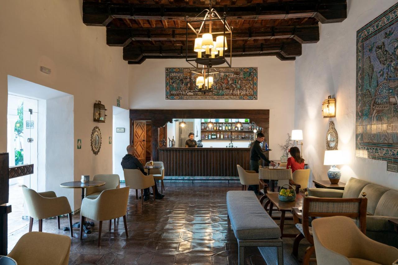 Parador De Guadalupe Γουαδελούπη Εξωτερικό φωτογραφία