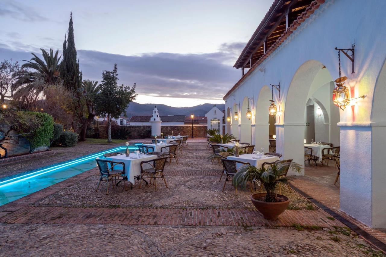 Parador De Guadalupe Γουαδελούπη Εξωτερικό φωτογραφία