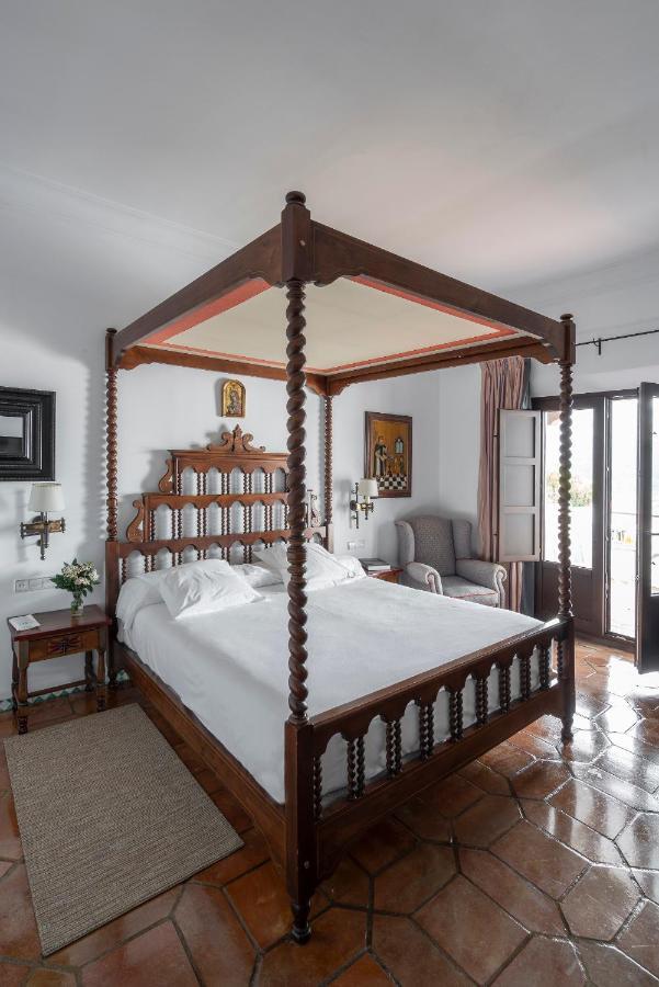 Parador De Guadalupe Γουαδελούπη Εξωτερικό φωτογραφία