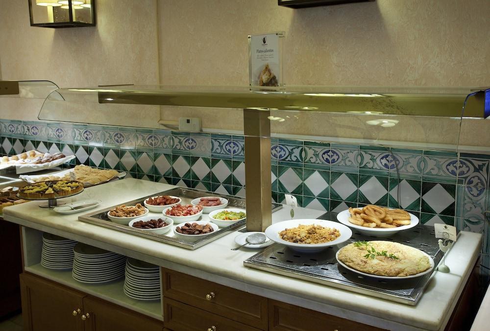 Parador De Guadalupe Γουαδελούπη Εξωτερικό φωτογραφία