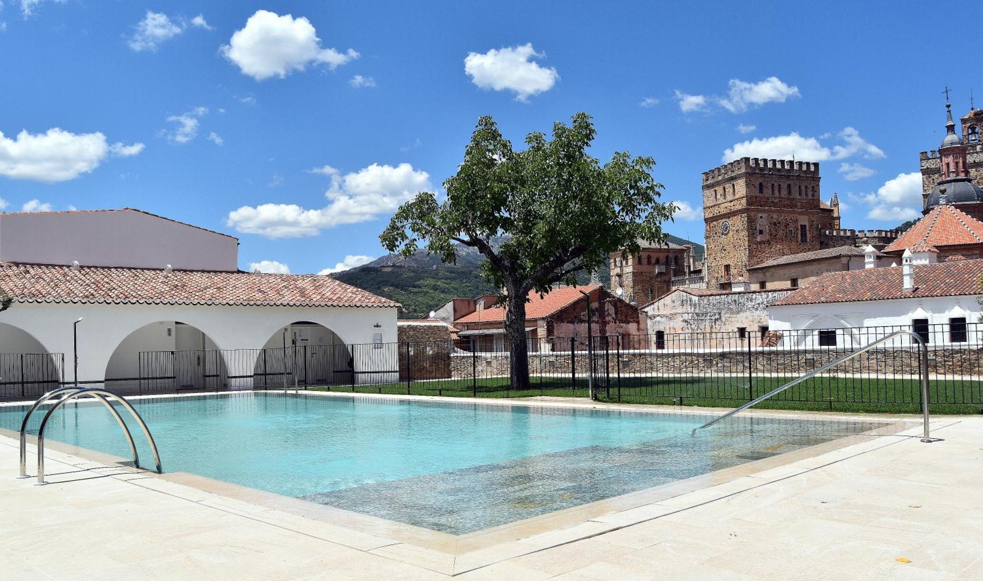 Parador De Guadalupe Γουαδελούπη Εξωτερικό φωτογραφία