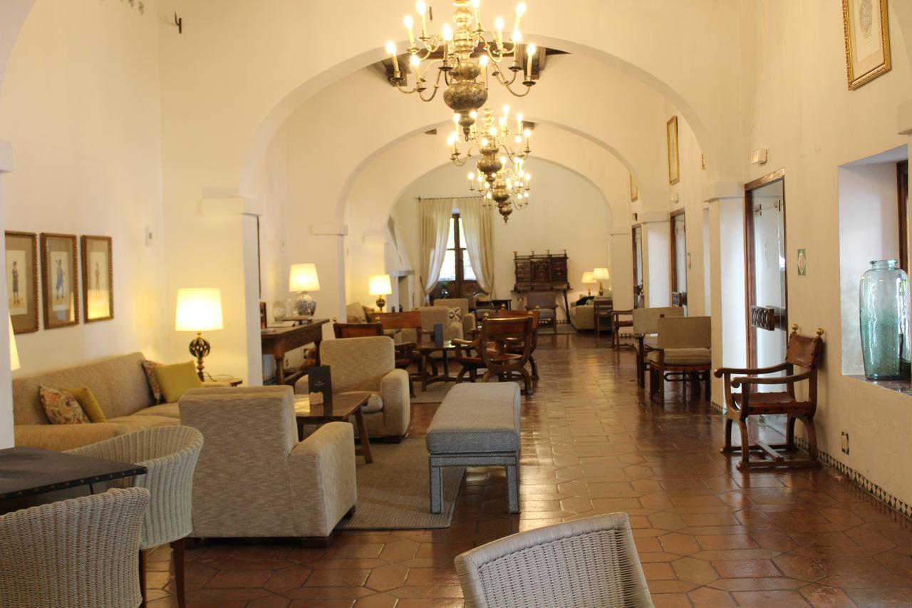Parador De Guadalupe Γουαδελούπη Εξωτερικό φωτογραφία